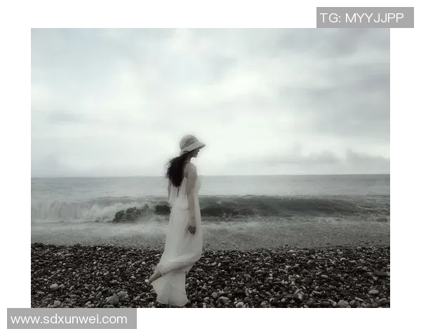 昔日足球明星的落寞与孤独在头像女孩的眼中显现出无尽的故事与情感 昔日足球明星的落寞与孤独在头像女孩的眼中显现出无尽的故事与情感