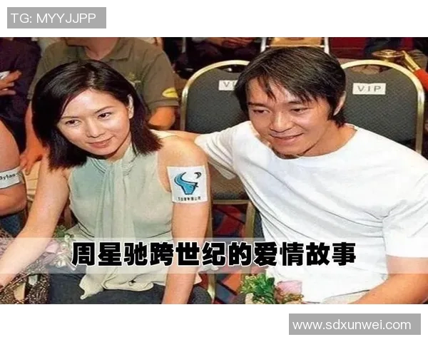 足球明星的爱情故事揭秘他们的妻子和伴侣背后的精彩人生