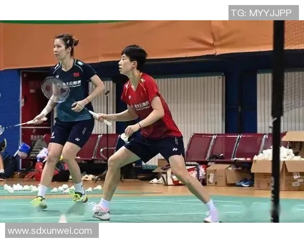 深圳羽毛球队与上海羽毛球队赛后复盘速度对比分析